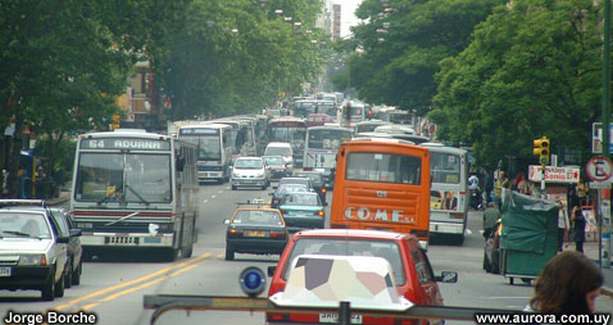 Av. 18 de Julio